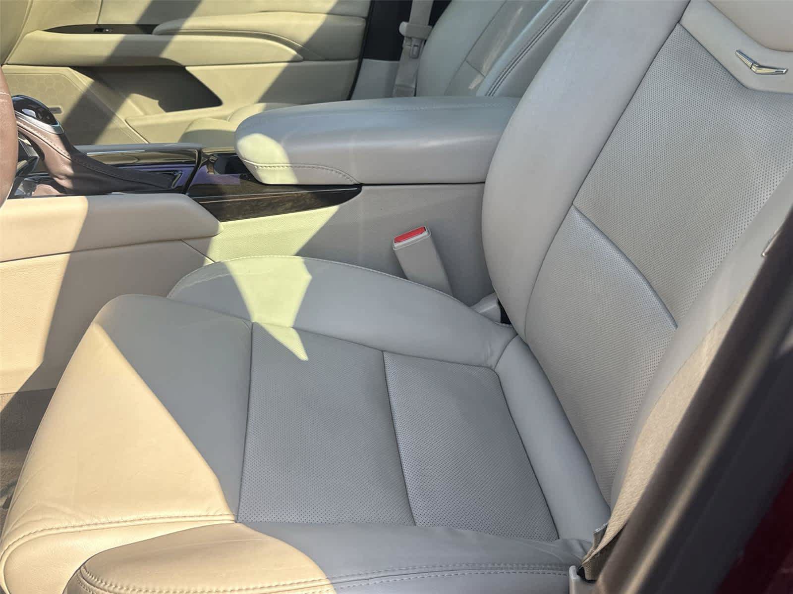 Used 2016 Cadillac XTS Luxury w/ Driver Awareness Package FWD image 11