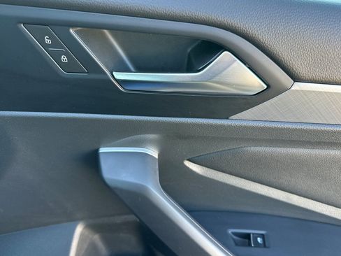 Used 2024 Volkswagen Jetta SE w/ Panoramic Sunroof Package image 20