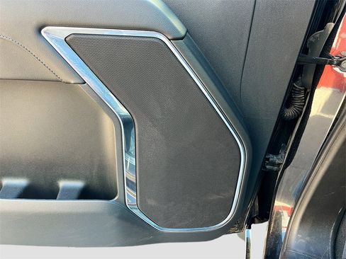 Used 2023 Chevrolet Silverado 1500 RST image 18