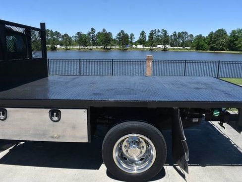 Used 2017 Ford F450 XL w/ Power Equipment Group image 8