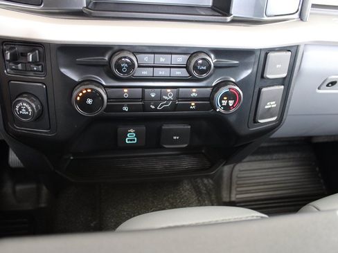 Used 2024 Ford F250 XL w/ XL Chrome Package RWD image 31