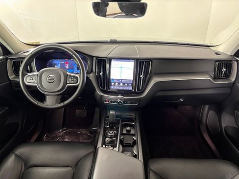 Used 2025 Volvo XC60 B5 Core AWD/4WD image 39