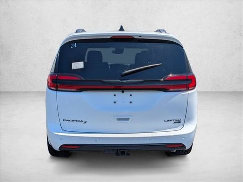 New 2026 Chrysler Pacifica Limited w/ S Appearance Package AWD/4WD image 7