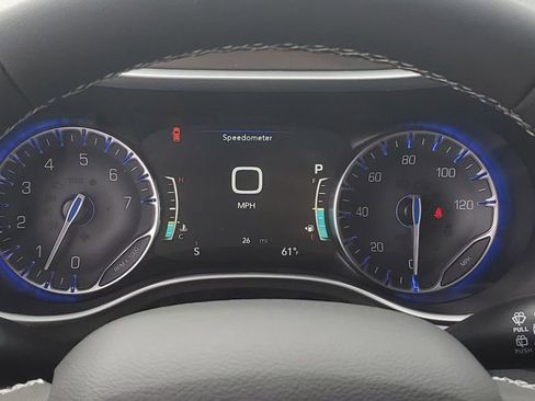 New 2026 Chrysler Pacifica Select image 30