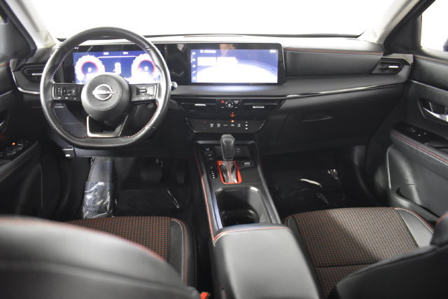 Certified 2025 Nissan Kicks SR AWD/4WD image 24