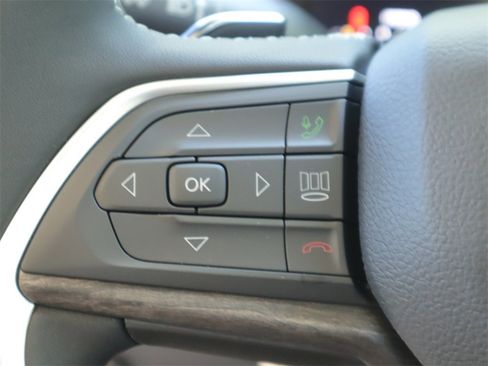 New 2023 Jeep Grand Cherokee 4xe w/ Luxury Tech Group II image 11