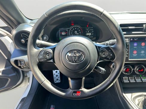 Used 2024 Toyota GR86 Premium RWD image 12