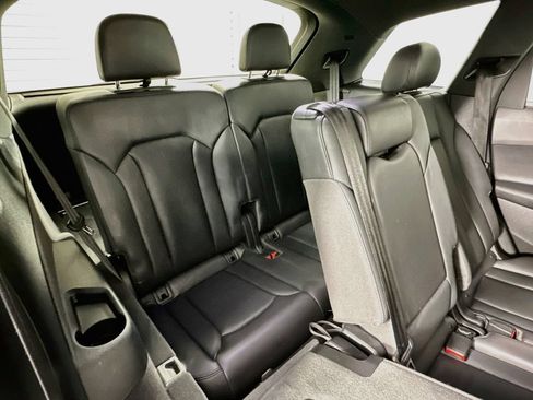 Used 2019 Audi Q7 3.0T Premium Plus w/ Premium Plus Package AWD/4WD image 28