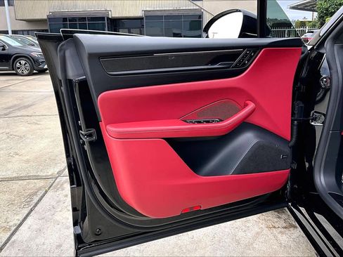 Used 2025 Porsche Macan Turbo Electric image 21