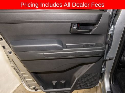 Used 2024 Toyota Tacoma SR5 AWD/4WD image 8