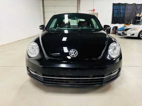 Used 2015 Volkswagen Beetle 1.8T Classic FWD image 3