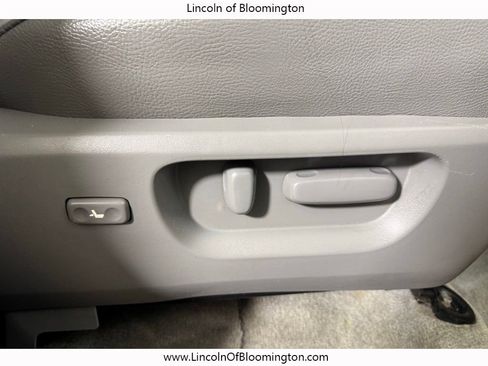 Used 2008 Toyota Sequoia Limited AWD/4WD image 14