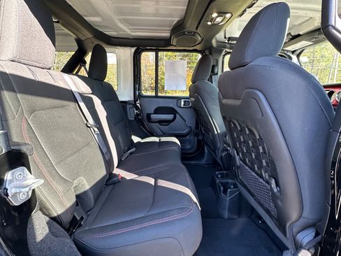 Used 2021 Jeep Wrangler Unlimited Rubicon AWD/4WD image 17