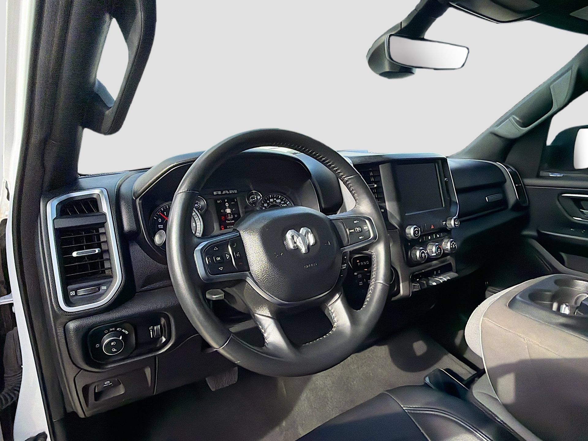 Used 2024 RAM 1500 Big Horn AWD/4WD image 11