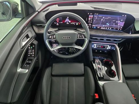 Used 2025 Audi Q5 Premium Plus AWD/4WD image 12