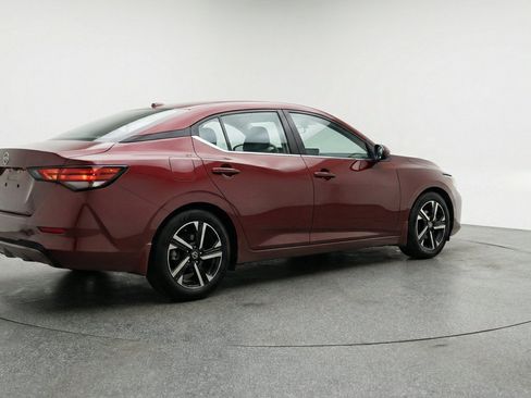 Used 2025 Nissan Sentra SV FWD image 9