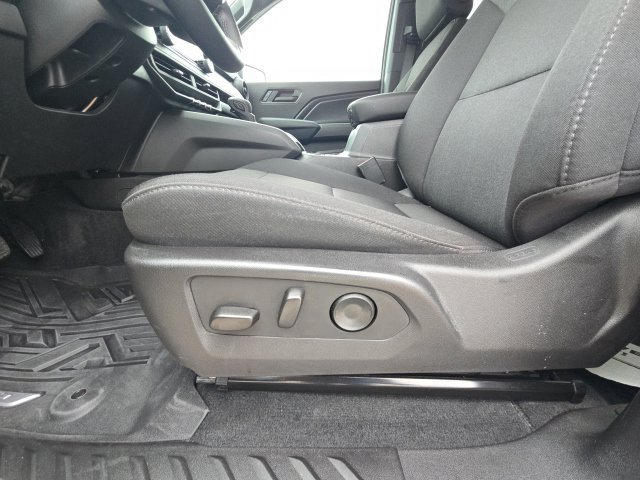 Used 2026 Chevrolet Colorado W/T w/ WT Convenience Package II AWD/4WD image 18