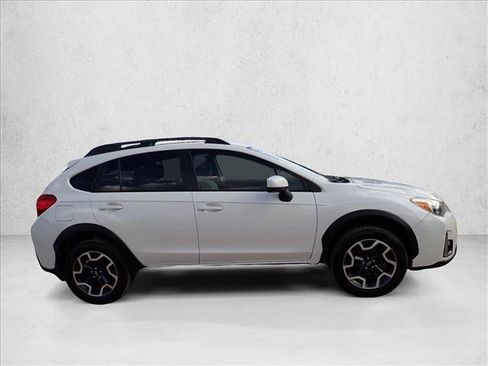 Used 2016 Subaru Crosstrek 2.0i Premium AWD/4WD image 5