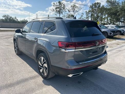 Used 2024 Volkswagen Atlas SE FWD image 3