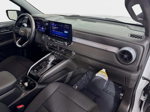 Used 2025 Chevrolet Colorado LT image 30