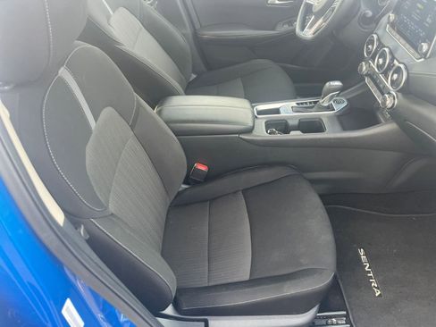 Used 2025 Nissan Sentra SV FWD image 34