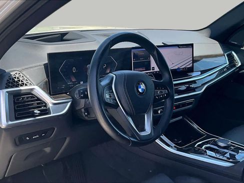 Used 2024 BMW X5 sDrive40i w/ Premium Package RWD image 16