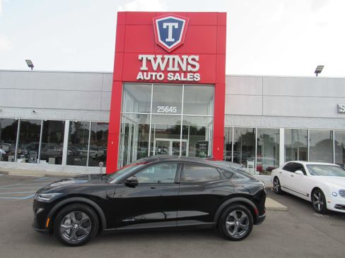 Used 2021 Ford Mustang Mach-E Select AWD/4WD image 1