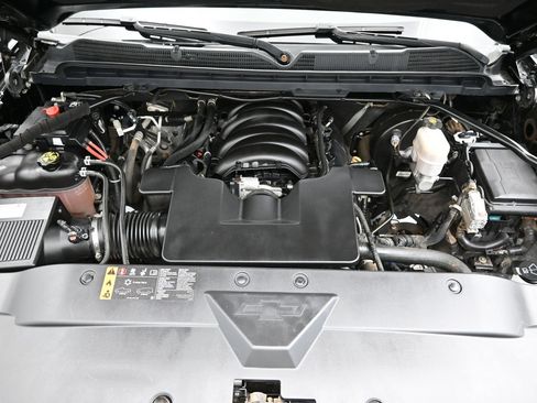 Used 2018 Chevrolet Silverado 1500 LT w/ All Star Edition AWD/4WD image 8