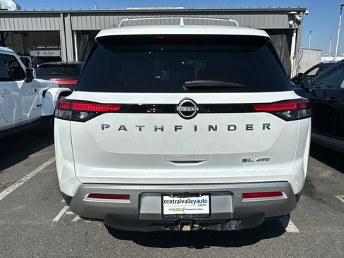 Certified 2025 Nissan Pathfinder SL w/ SL Premium Package AWD/4WD image 6