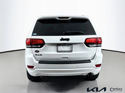 Used 2021 Jeep Grand Cherokee Laredo X AWD/4WD image 6