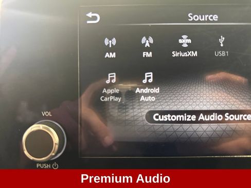 Used 2024 Nissan Pathfinder SV FWD image 12