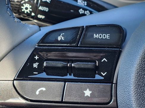 New 2025 Hyundai Elantra Sport image 12