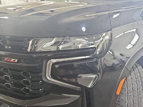 Certified 2023 Chevrolet Tahoe Z71 w/ Luxury Package AWD/4WD image 39