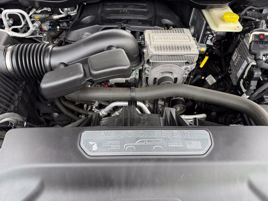 Used 2022 Jeep Wagoneer Series III w/ Premium Group I AWD/4WD image 33