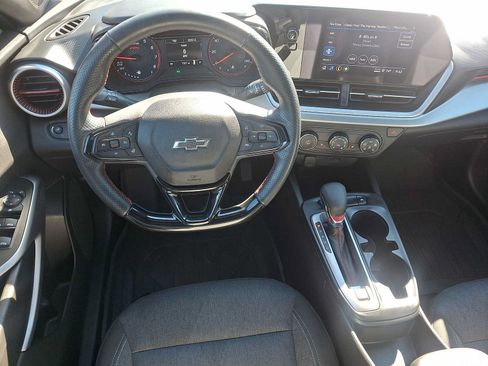 Used 2024 Chevrolet Trax RS w/ Driver Confidence Package FWD image 11