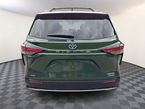 Certified 2021 Toyota Sienna Limited AWD/4WD image 5