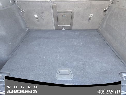 Certified 2025 Volvo XC60 B5 Core image 31