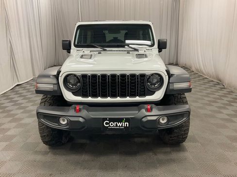 Used 2024 Jeep Wrangler Unlimited Rubicon AWD/4WD image 10