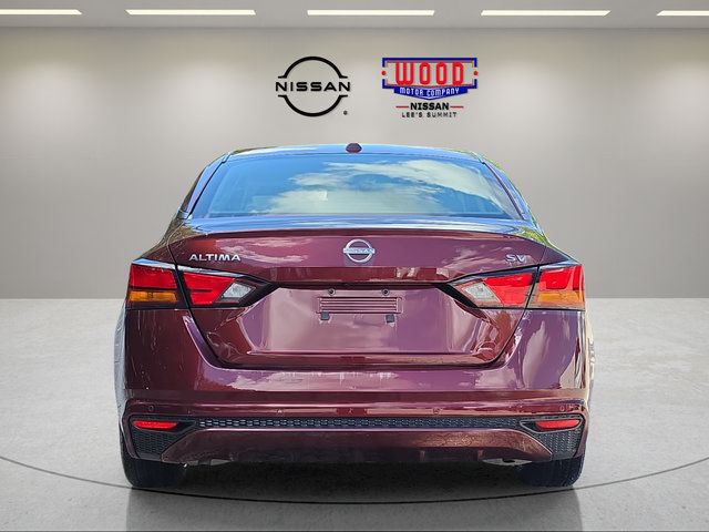 Used 2024 Nissan Altima 2.5 SV FWD image 3