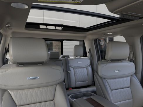 New 2026 Ford F450 Platinum w/ Platinum Plus Package image 22