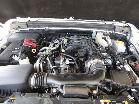 Used 2023 Jeep Wrangler Unlimited Sport AWD/4WD image 26