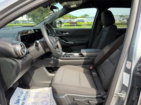 Used 2026 Chevrolet Equinox LT FWD image 44