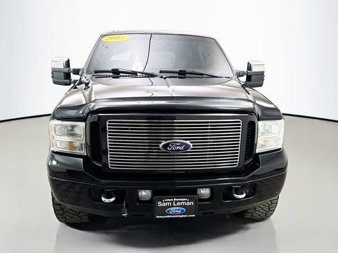 Used 2005 Ford Excursion Limited image 2