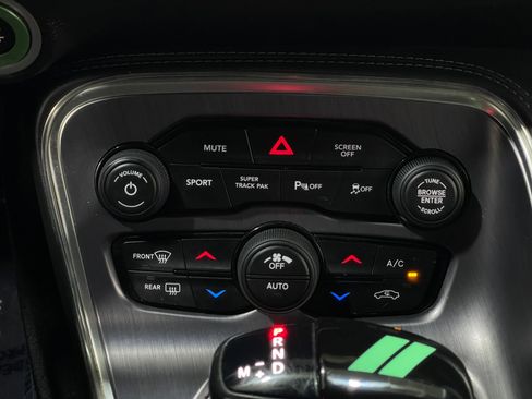 Used 2017 Dodge Challenger R/T w/ Driver Convenience Group image 23