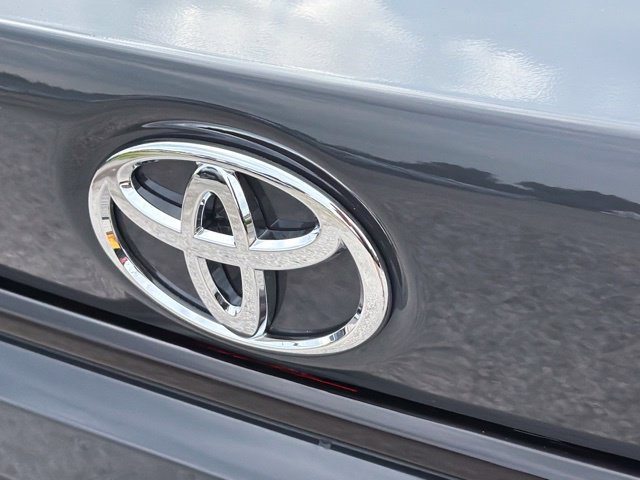 Used 2026 Toyota Corolla LE FWD image 12