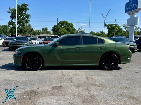 Used 2022 Dodge Charger R/T w/ Cold Weather Package RWD image 4