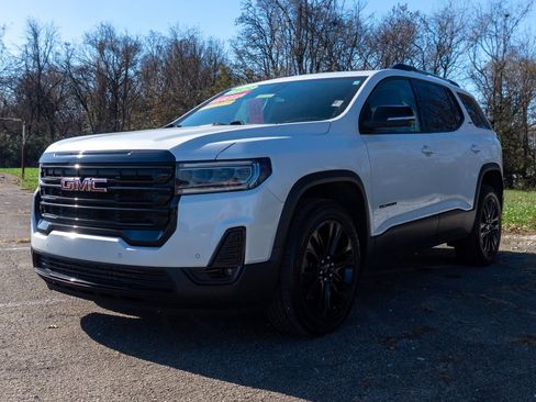 Used 2023 GMC Acadia SLT w/ Elevation Edition image 11