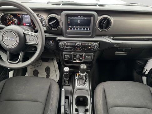 Used 2023 Jeep Gladiator Sport image 16