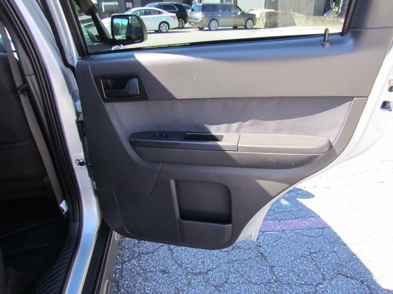 Used 2010 Ford Escape XLT FWD image 16