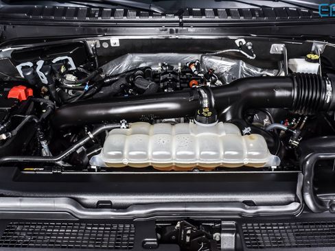 Used 2024 Ford Expedition Limited image 12